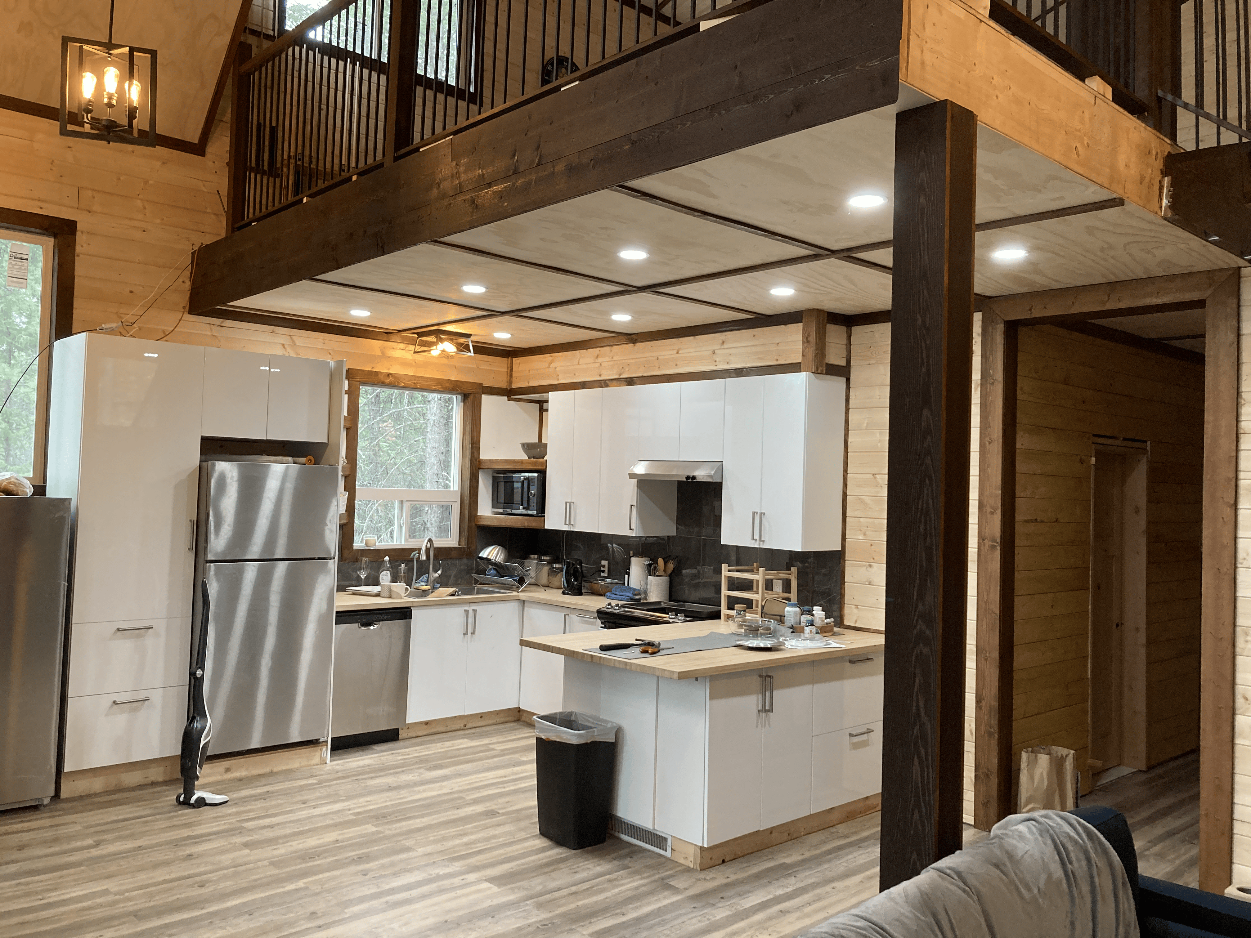 Liquidrock-Construction-Cabin-BC-2.png