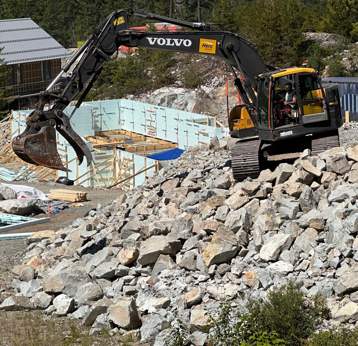 Liquidrock-construction-banner_1.jpg